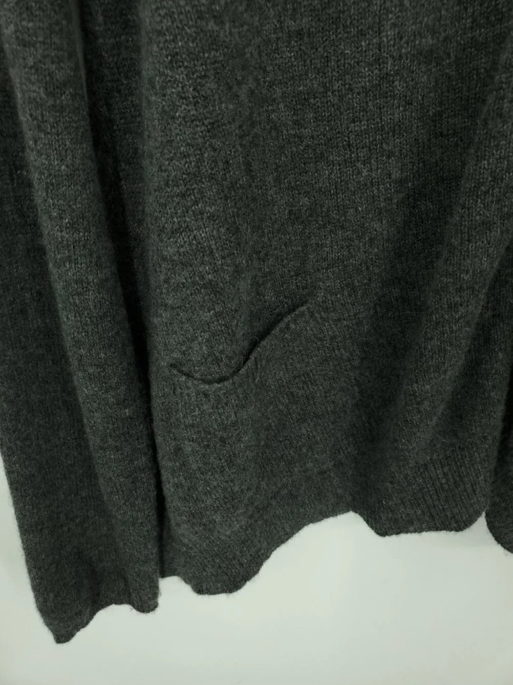 Sutton Studio Dark Gray 100% Cashmere V-Neck Cardigan Sweater Size L